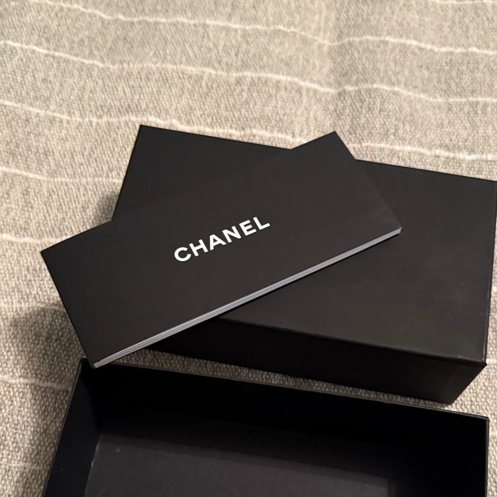 CHANEL sunglasses Black Box with instructions